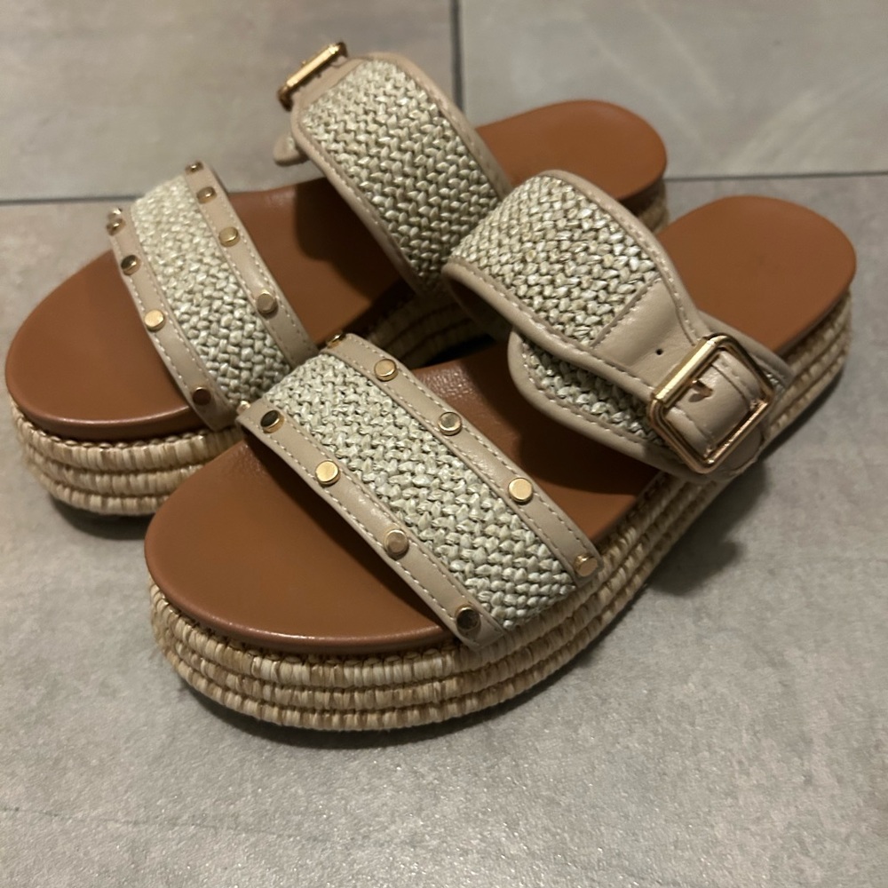 Stylish Beige Platform Sandals